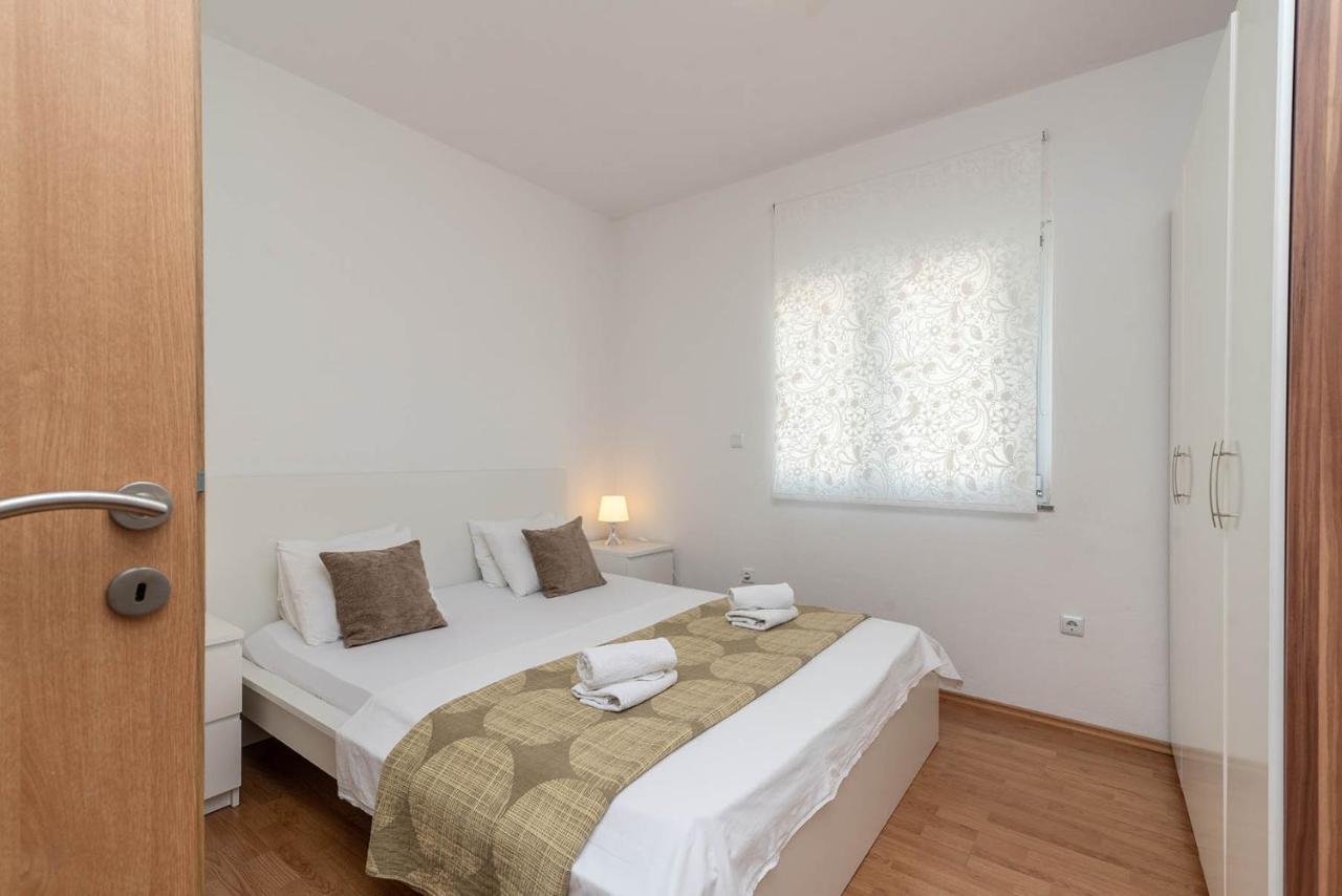 Villa Eight By Villa Kuzmanic Trogir Bagian luar foto