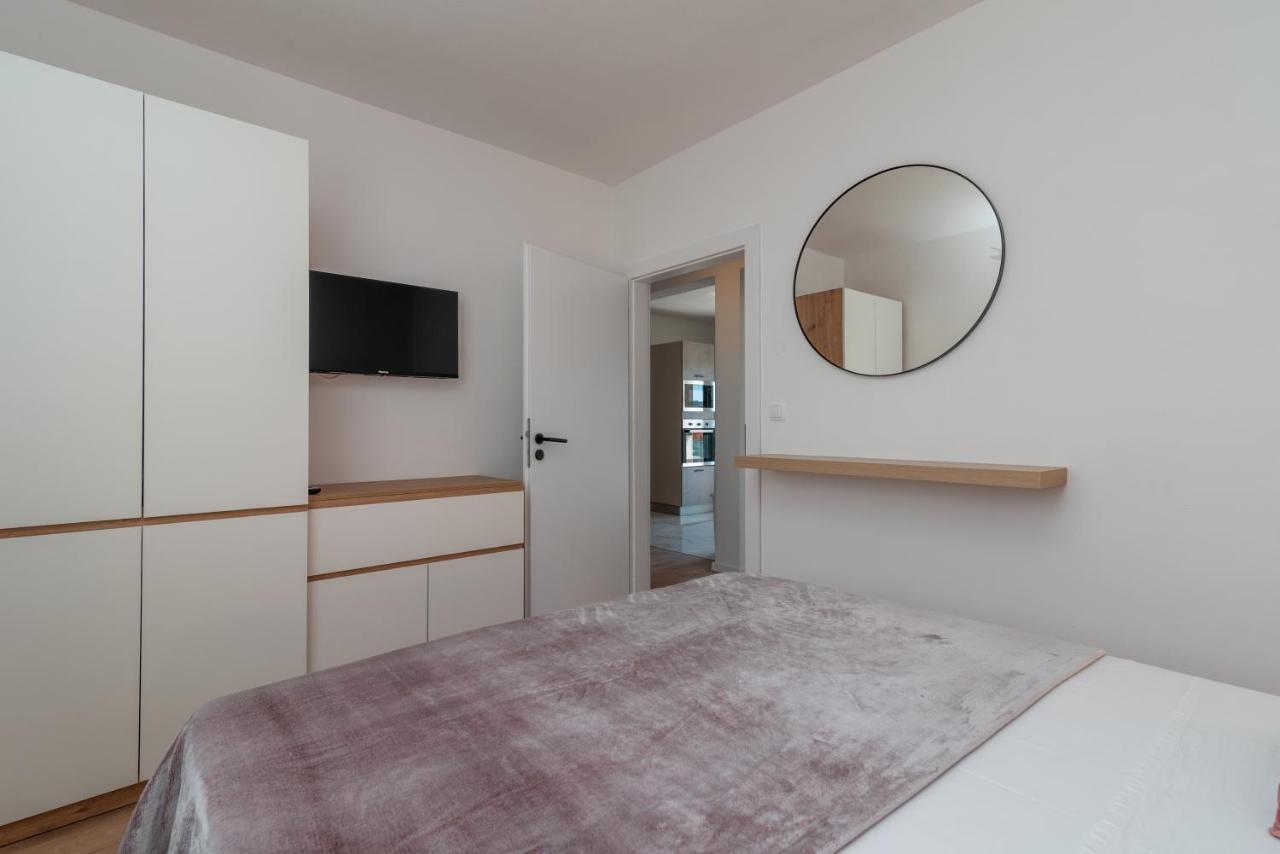 Villa Eight By Villa Kuzmanic Trogir Bagian luar foto